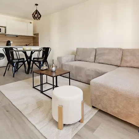 Apartment In In A *